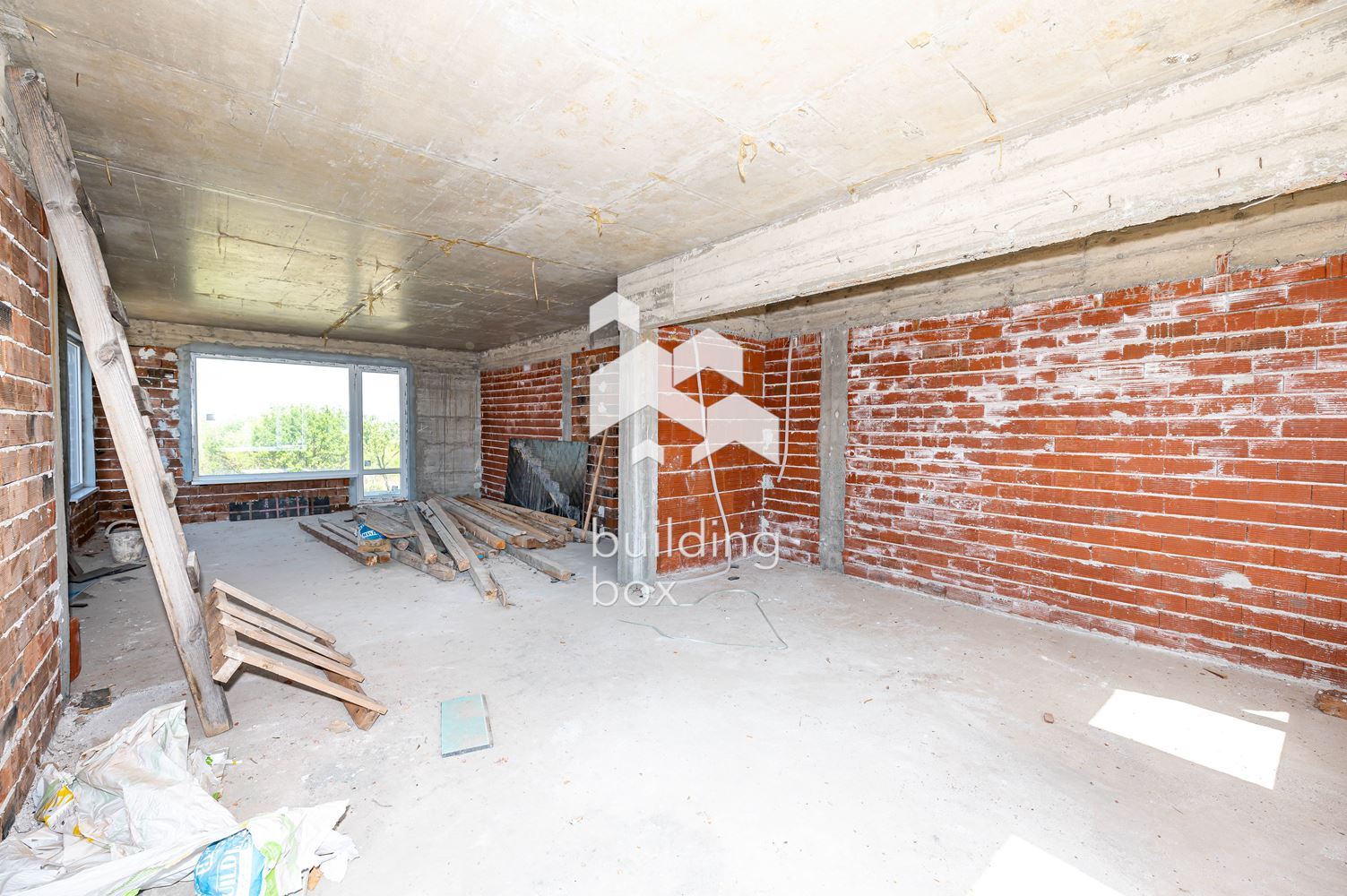 Триетажна къща - с. Марково - 0