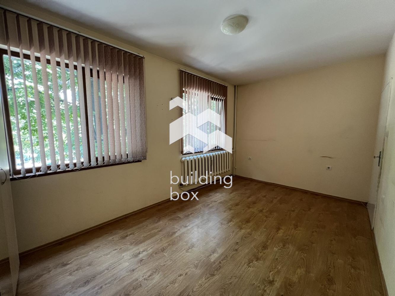 Тристаен апартамент - кв.Тракия - 0