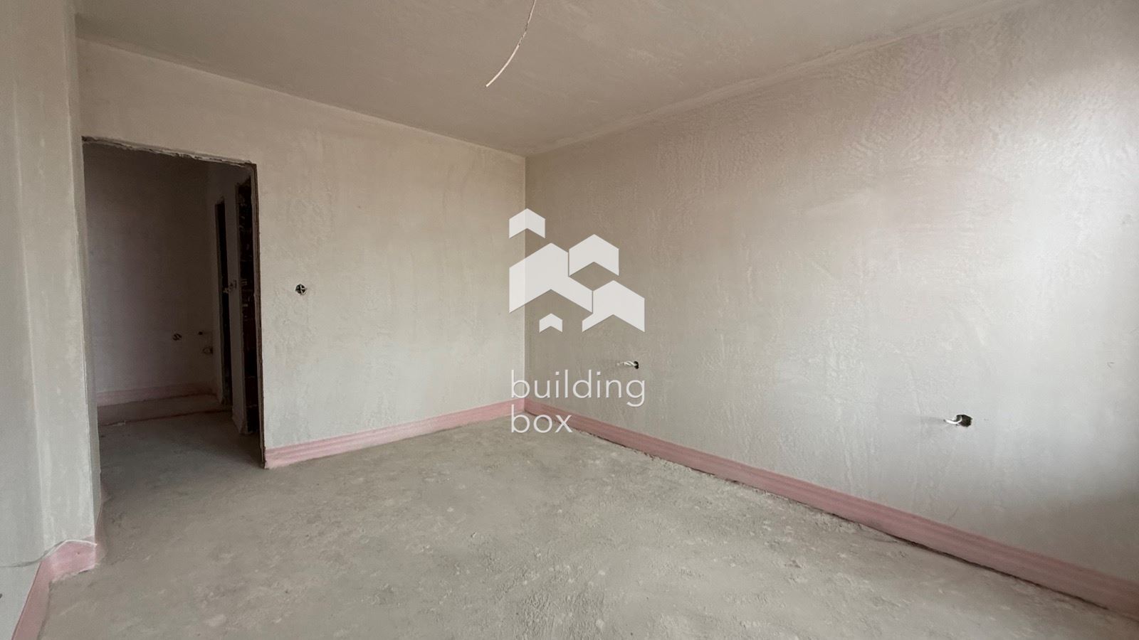 Тристаен апартамент в кв. Остромила - 0