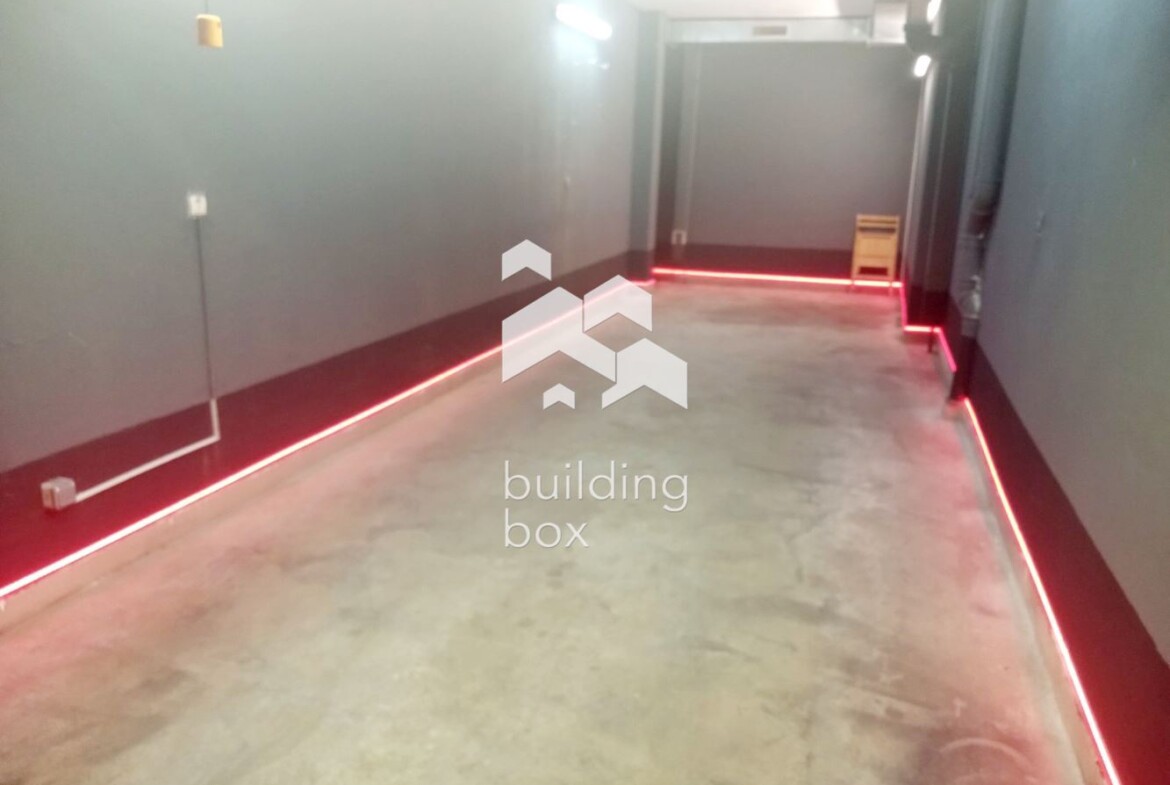 Просторен тристаен апартамент във висок клас затворен комплекс в кв. Витоша - 0