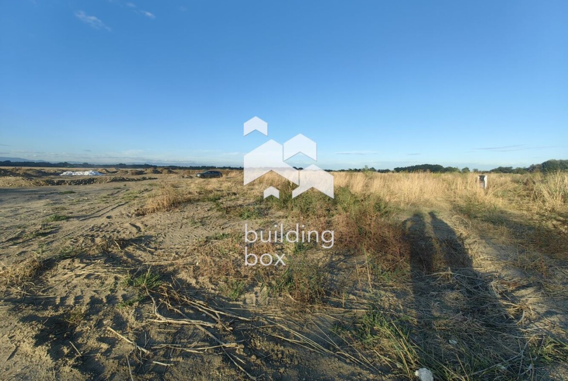 Промишлен парцел с голямо лице на главен път до гр. Пловдив - 0