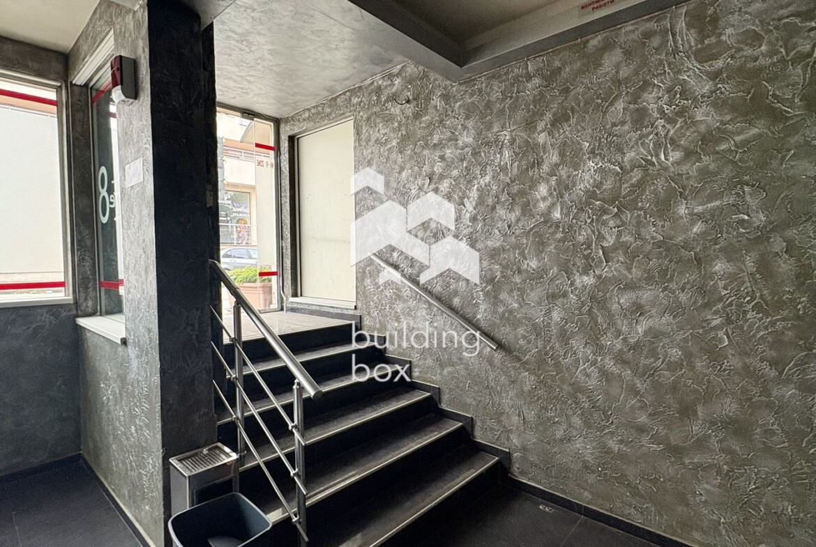 Заведение под наем в жк. Овча купел 2 - 0