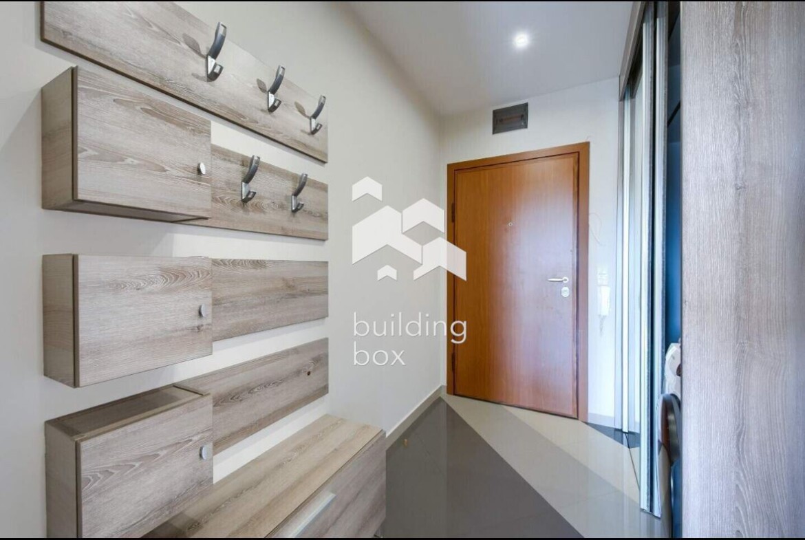 Просторен тристаен апартамент във висок клас затворен комплекс в кв. Витоша - 0