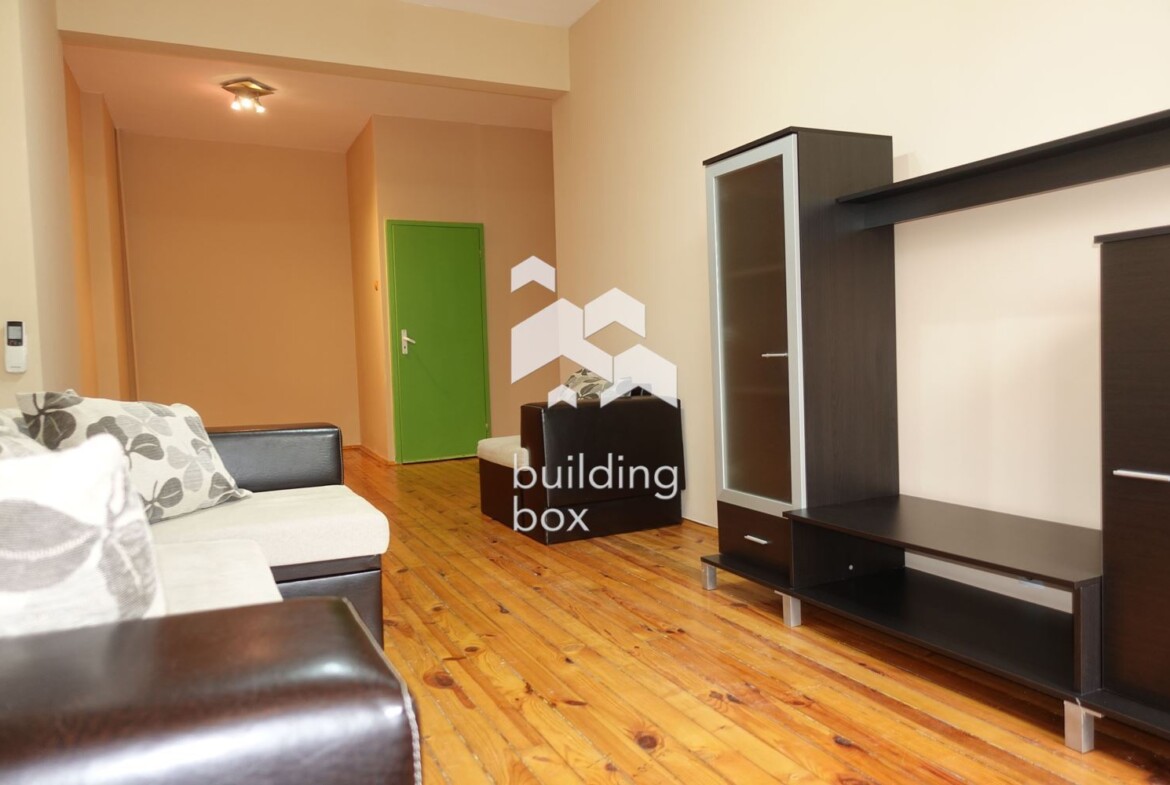 Продава се 2-стаен апартамент - Център - Обзаведен ! - 0