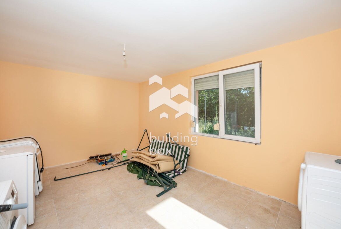 Двуетажна къща на плоча - готова за живеене - 0