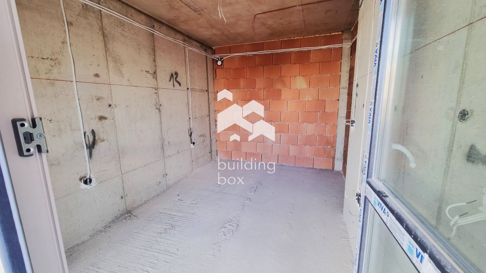 Двустаен източен апартамент в сграда с Акт 14! - 0